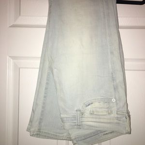 Super faded blue Lucky Brand Jeans -Charlie Skinny